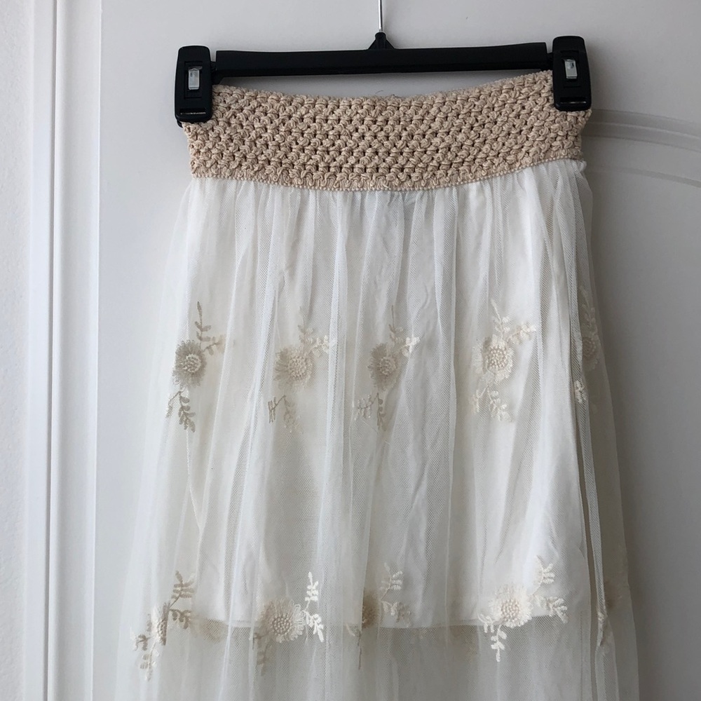 Charlotte Russe Cream Lace Maxi Skirt with Crochet Waistband - Picture 3 of 10